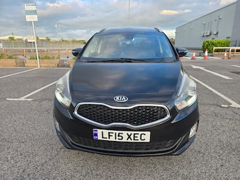 Used Kia Carens 2015 for sale - 78584795: Photo