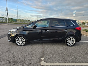 Used Kia Carens 2015 for sale - 78584795: Photo