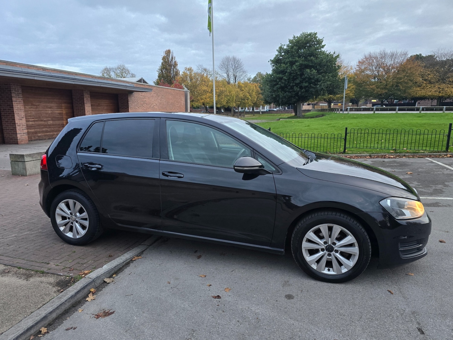 Used Volkswagen Golf 2014 for sale - 76352446: Photo 4