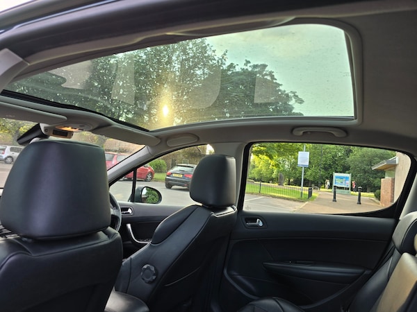 Used Peugeot 308 2011 for sale - 75309078: Photo 15