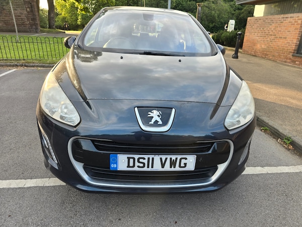 Cheap Peugeot 308 2011 (11) - 1.6 e-HDi 112 Allure 5dr for sale in Rotherham, South Yorkshire