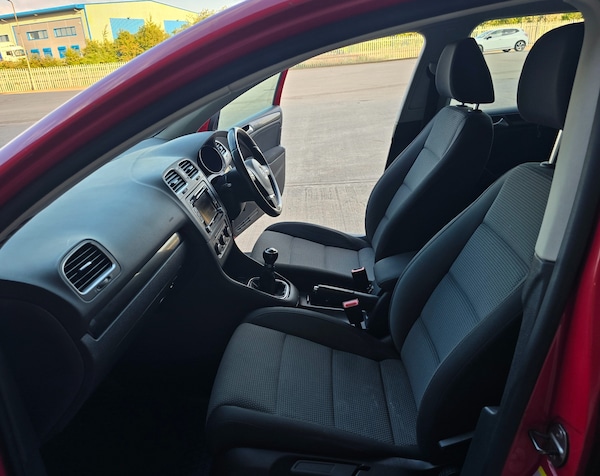 Used Volkswagen Golf 2011 for sale - 76252992: Photo 11