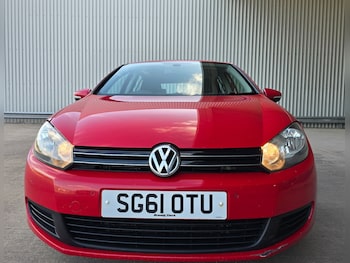 Volkswagen - Golf