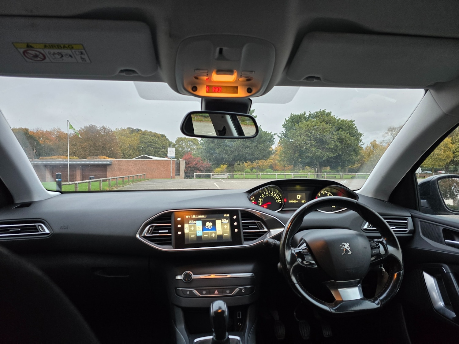 Used Peugeot 308 2015 for sale - 77008871: Photo 10