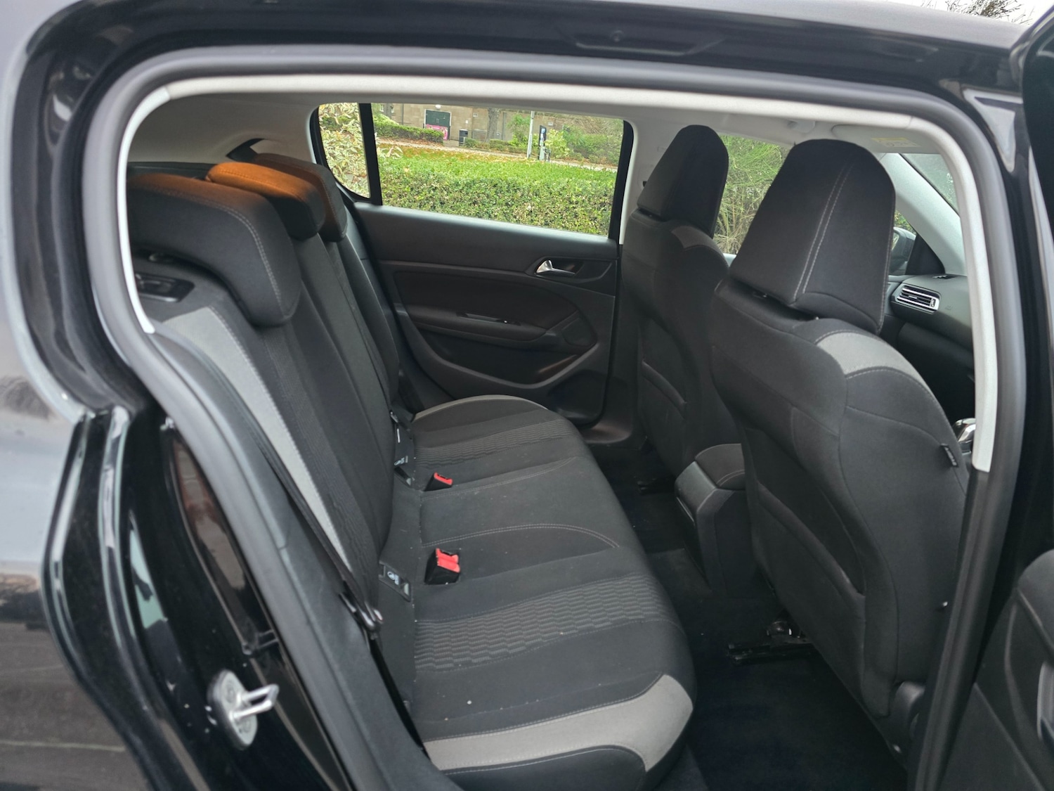 Used Peugeot 308 2015 for sale - 77008871: Photo 9