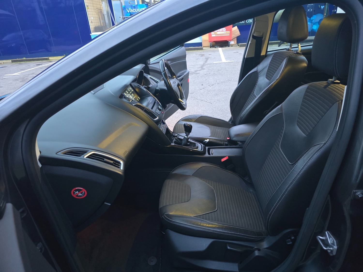 Used Ford Focus 2017 for sale - 76912603: Photo 11