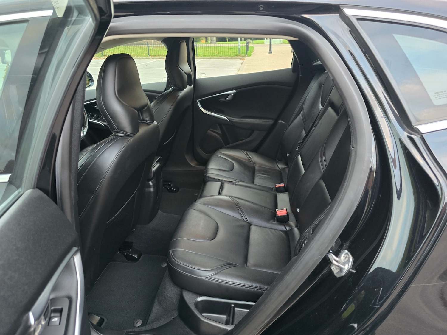 Used Volvo V40 2014 for sale - 76083603: Photo 12