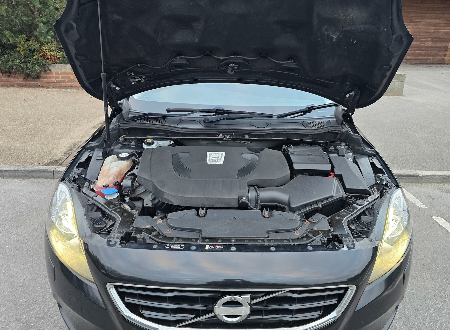 Used Volvo V40 2014 for sale - 76083603: Photo 15