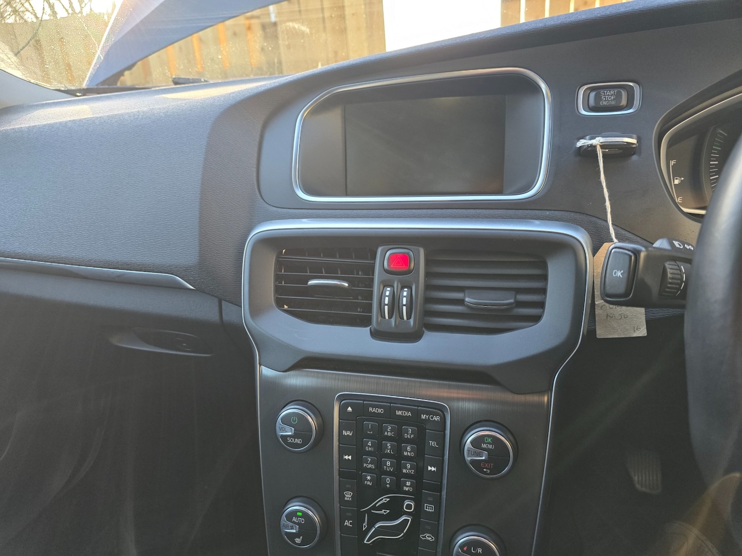 Used Volvo V40 2014 for sale - 76083603: Photo 17