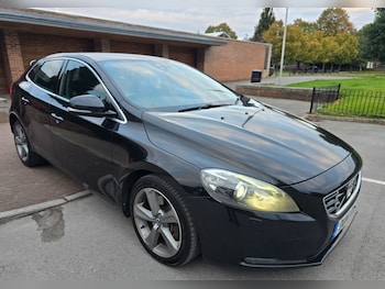 Used Volvo V40 2014 for sale - 76083603: Photo 2
