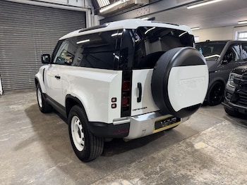Used Land Rover Defender 2021 for sale - 79233730: Photo