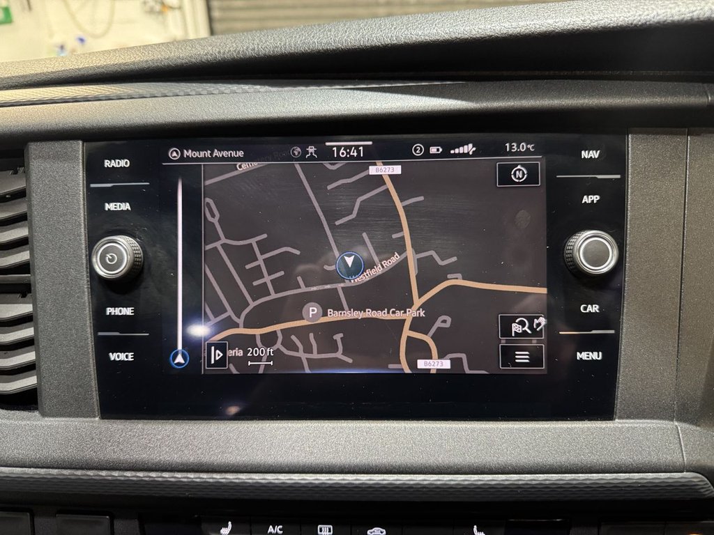 Used Volkswagen Transporter 2021 for sale - 76900810: Photo 24