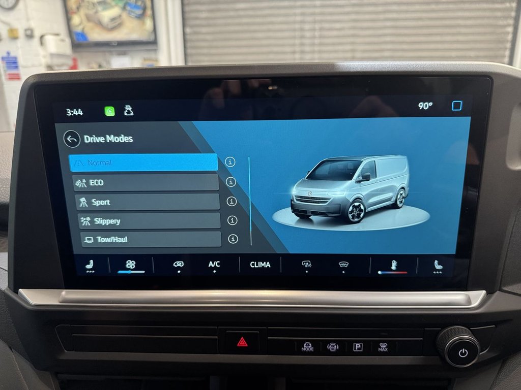 Used Volkswagen Transporter 2025 for sale - 76223137: Photo 21