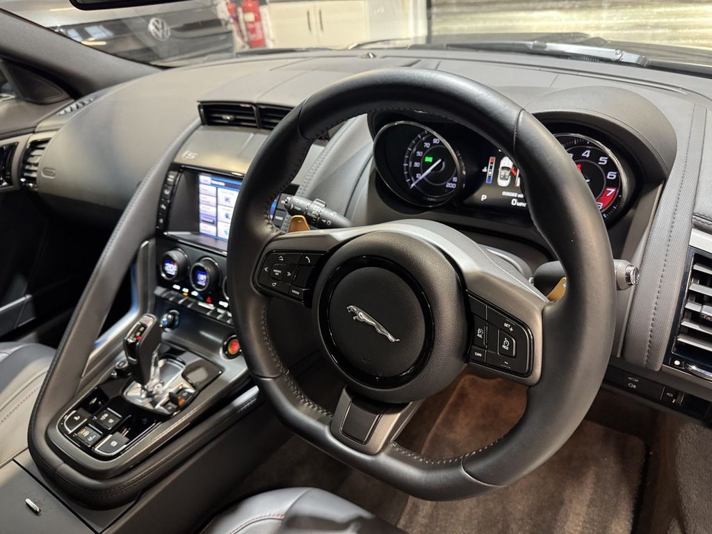 Used Jaguar F-Type 2014 for sale - 77056363: Photo 24