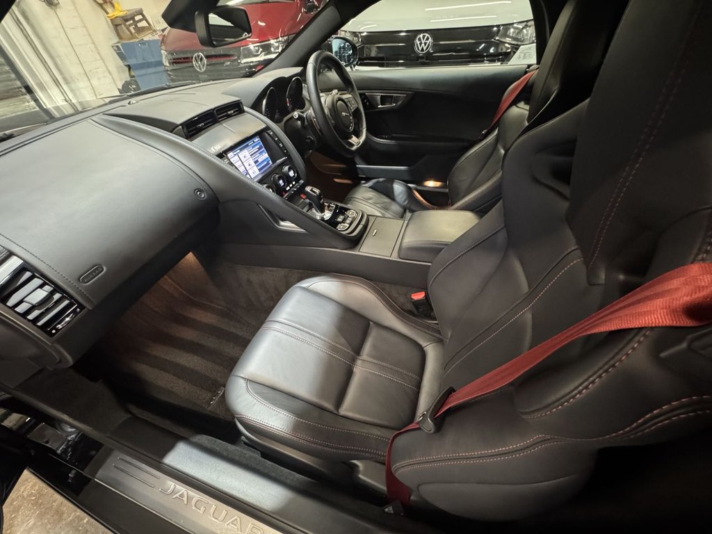 Used Jaguar F-Type 2014 for sale - 77056363: Photo 30