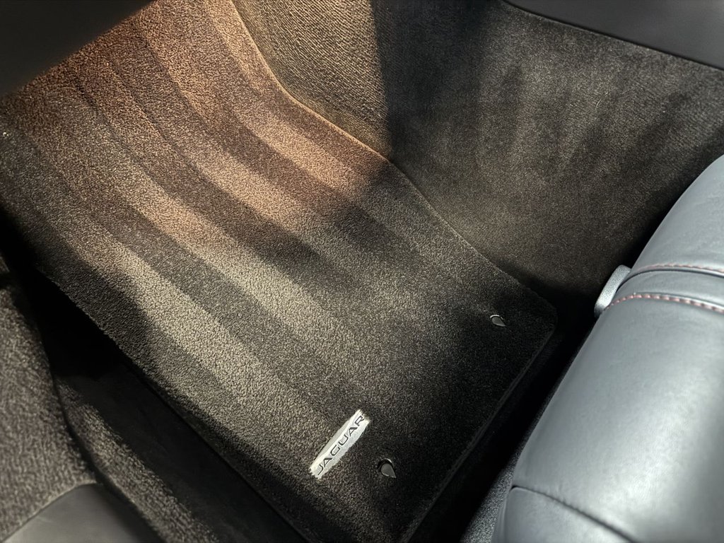 Used Jaguar F-Type 2014 for sale - 77056363: Photo 32