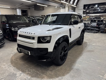 Used Land Rover Defender 2021 for sale - 78624241: Photo