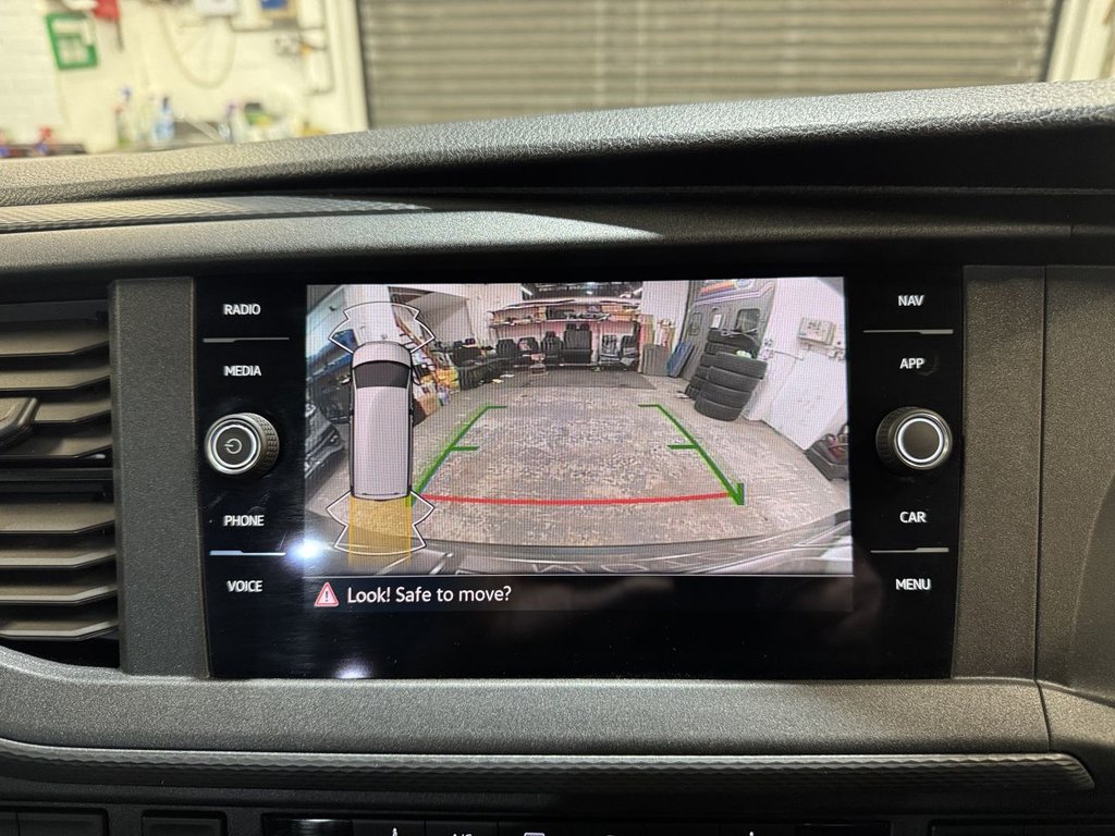 Used Volkswagen Transporter 2022 for sale - 76439250: Photo 24