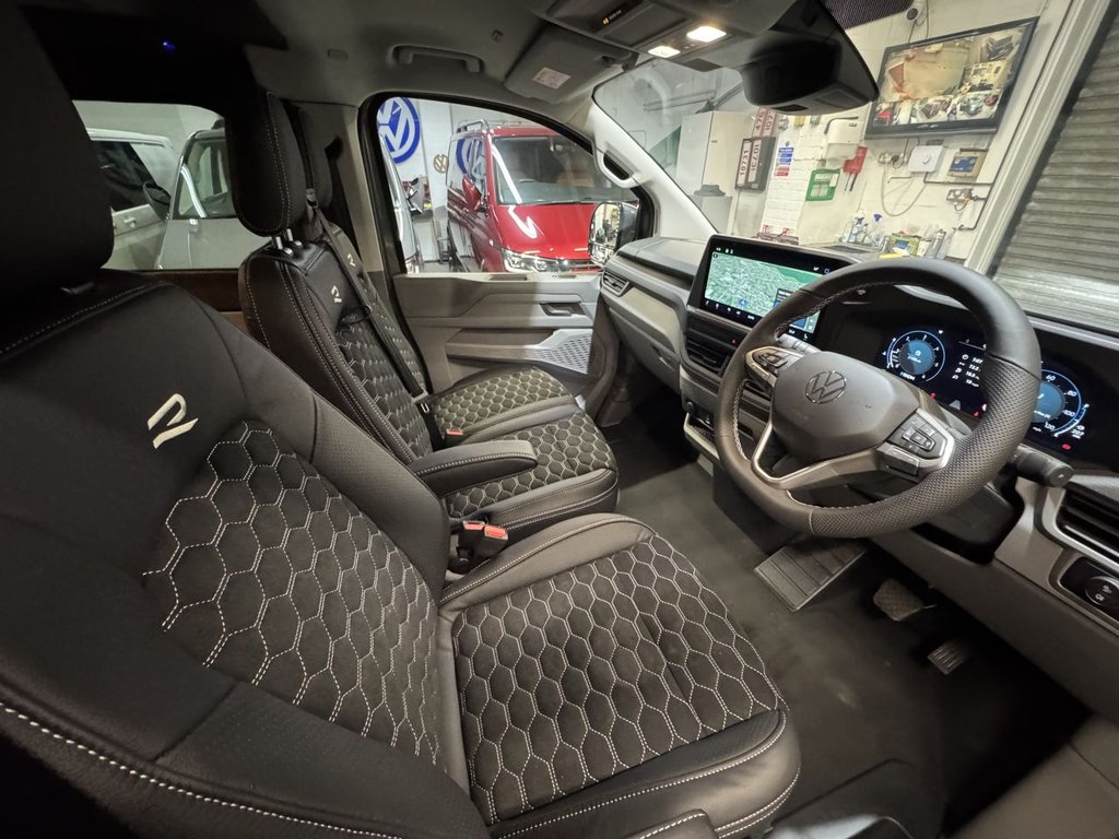 Used Volkswagen Transporter 2025 for sale - 76520644: Photo 14