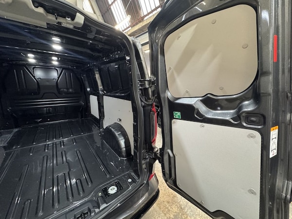 Used Volkswagen Transporter 2025 for sale - 75149481: Photo 42