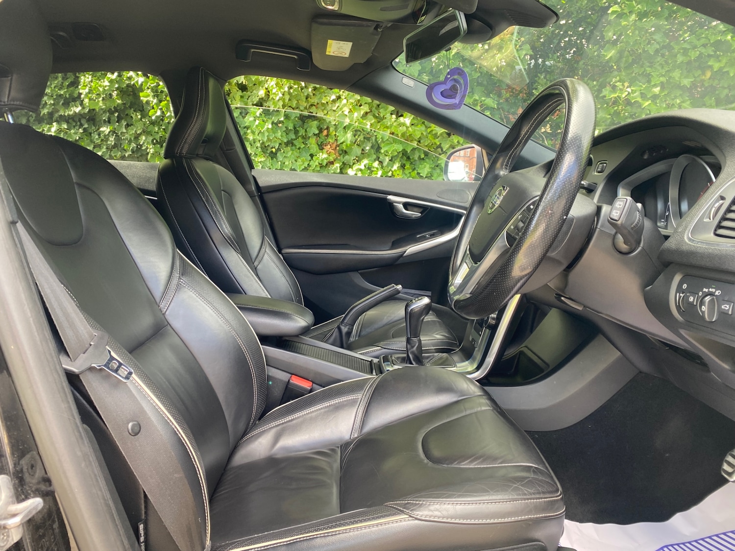 Used Volvo V40 2015 for sale - 77019499: Photo 10