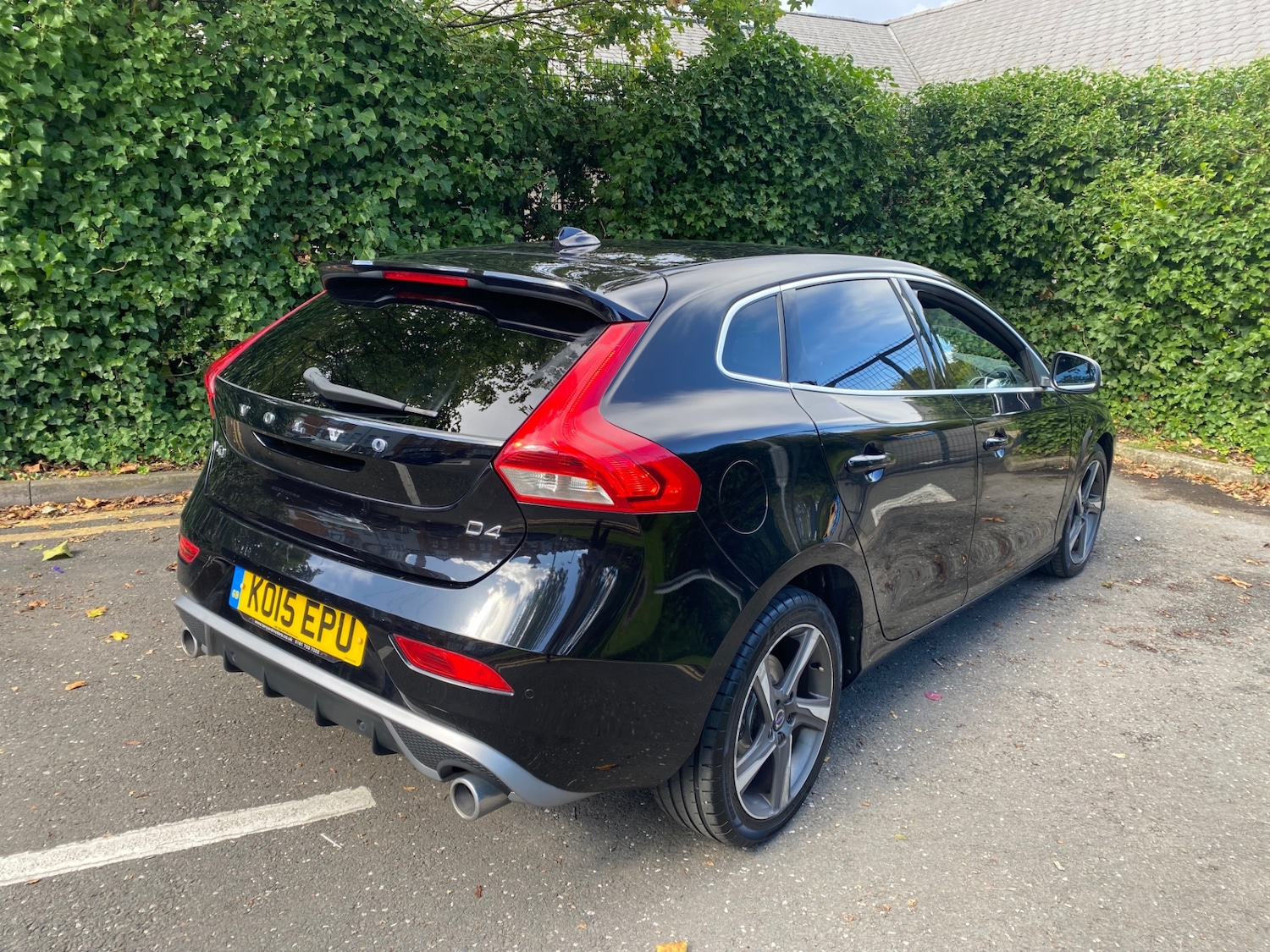 Used Volvo V40 2015 for sale - 77019499: Photo 2