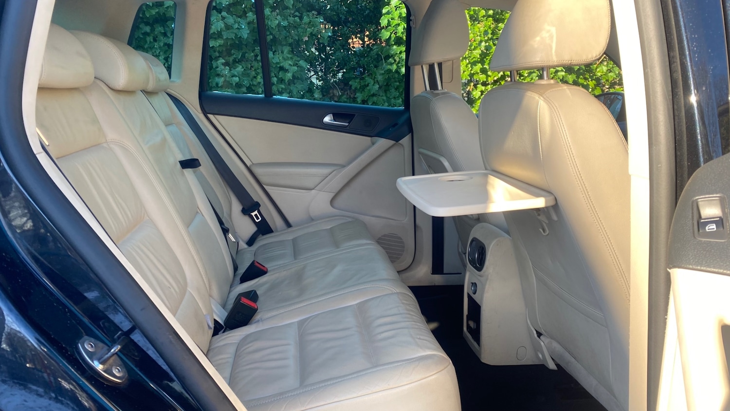 Used Volkswagen Tiguan 2010 for sale - 77039115: Photo 27