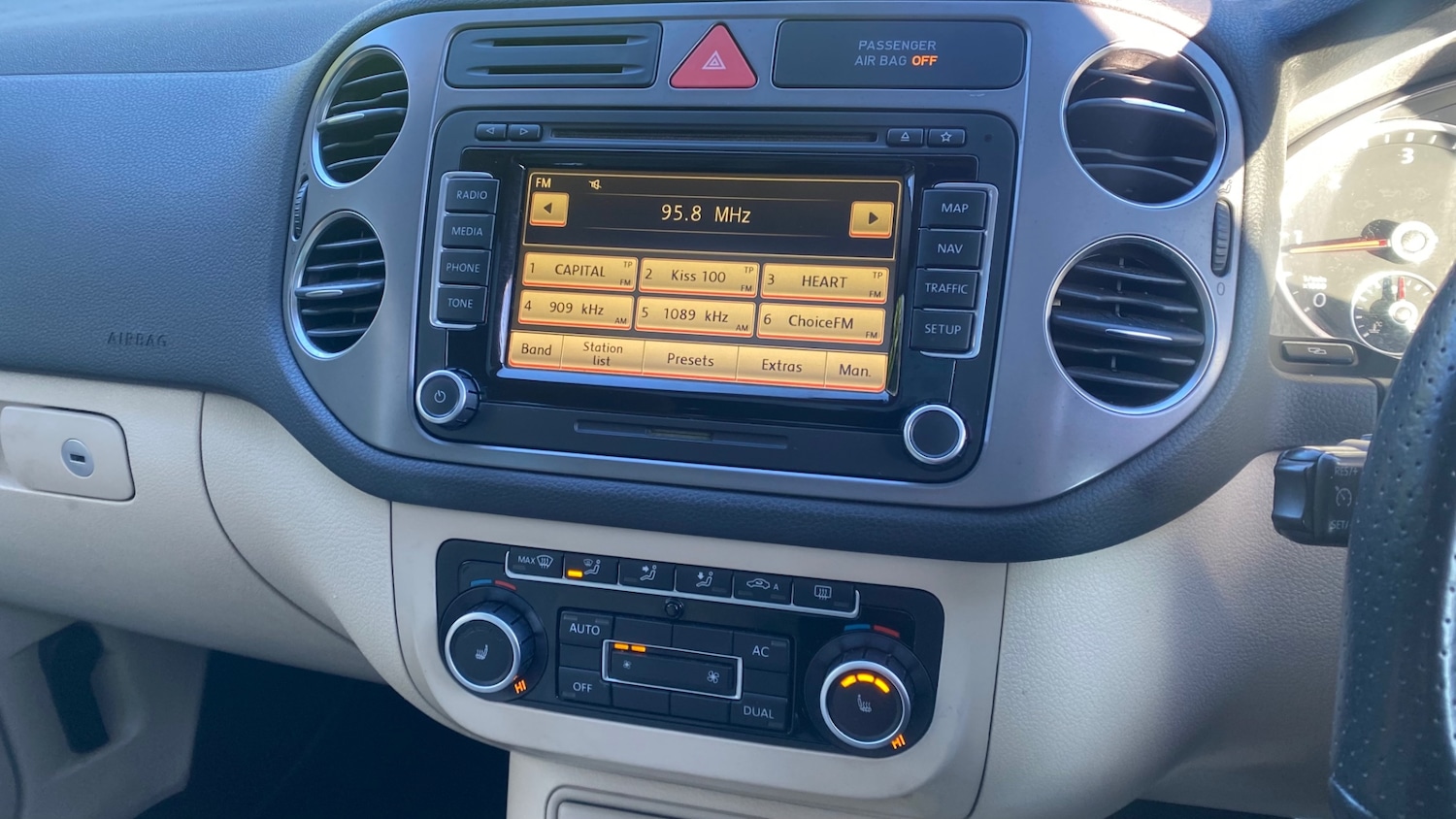 Used Volkswagen Tiguan 2010 for sale - 77039115: Photo 30