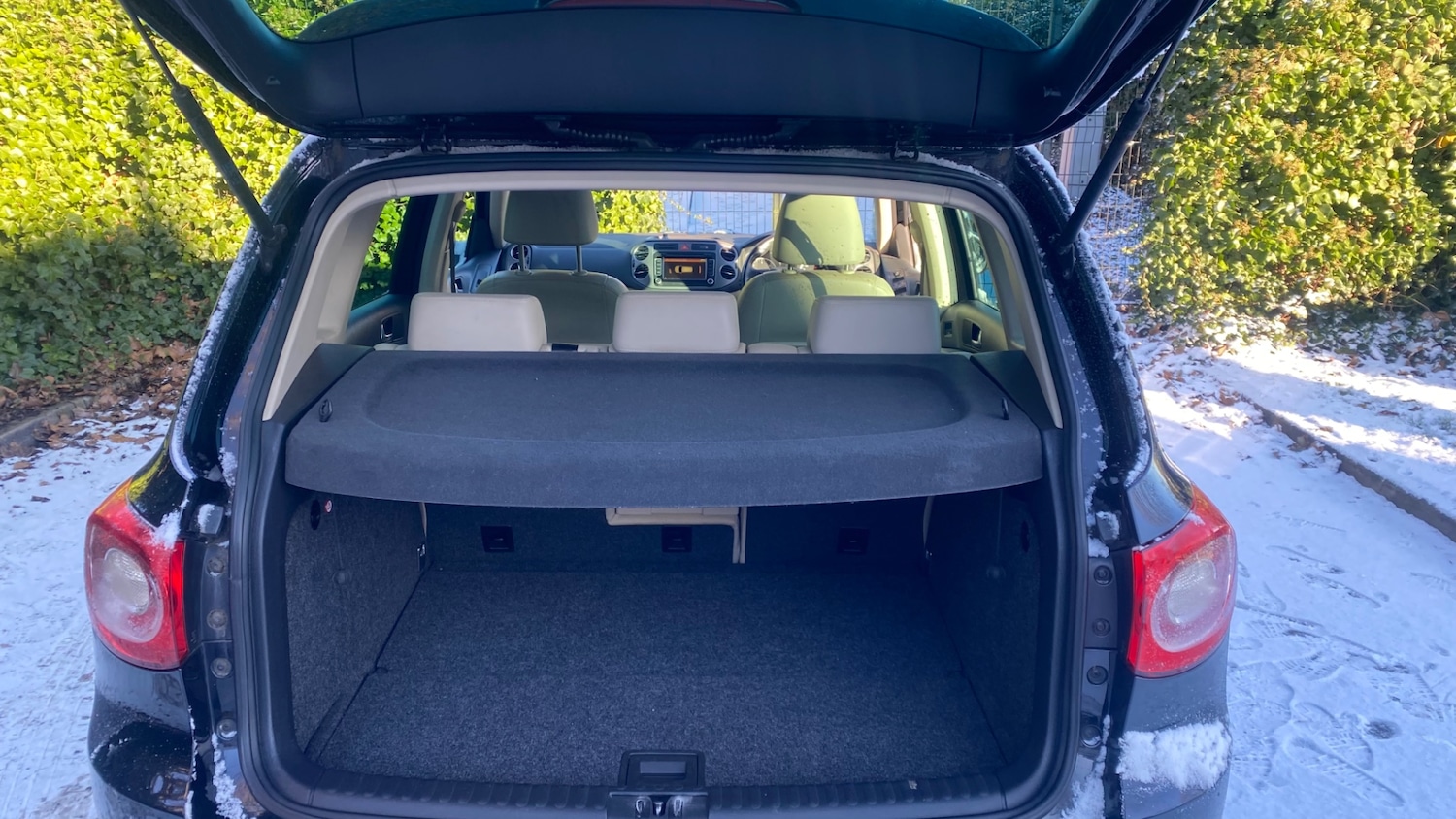 Used Volkswagen Tiguan 2010 for sale - 77039115: Photo 32