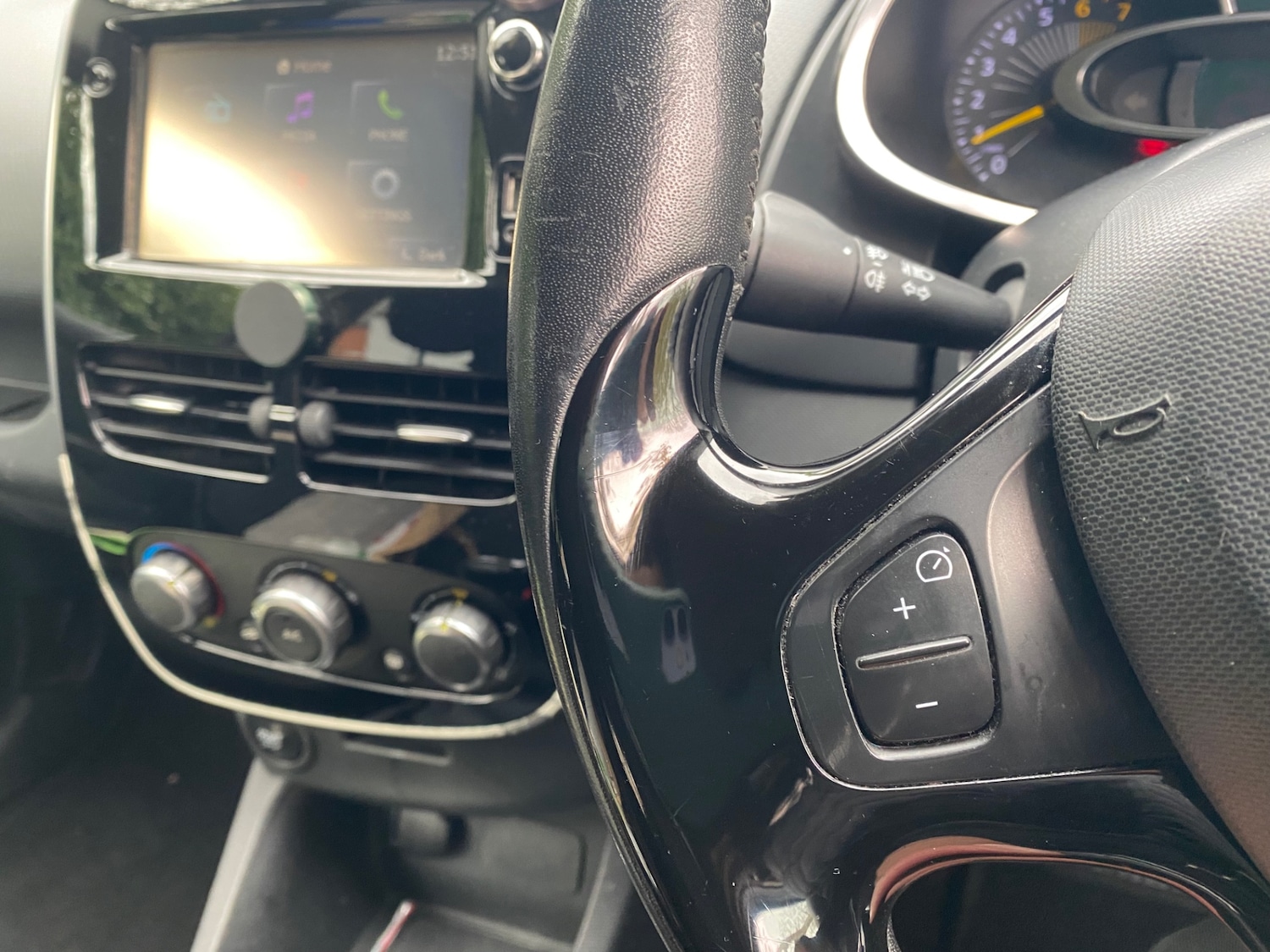 Used Renault Clio 2015 for sale - 77201073: Photo 13