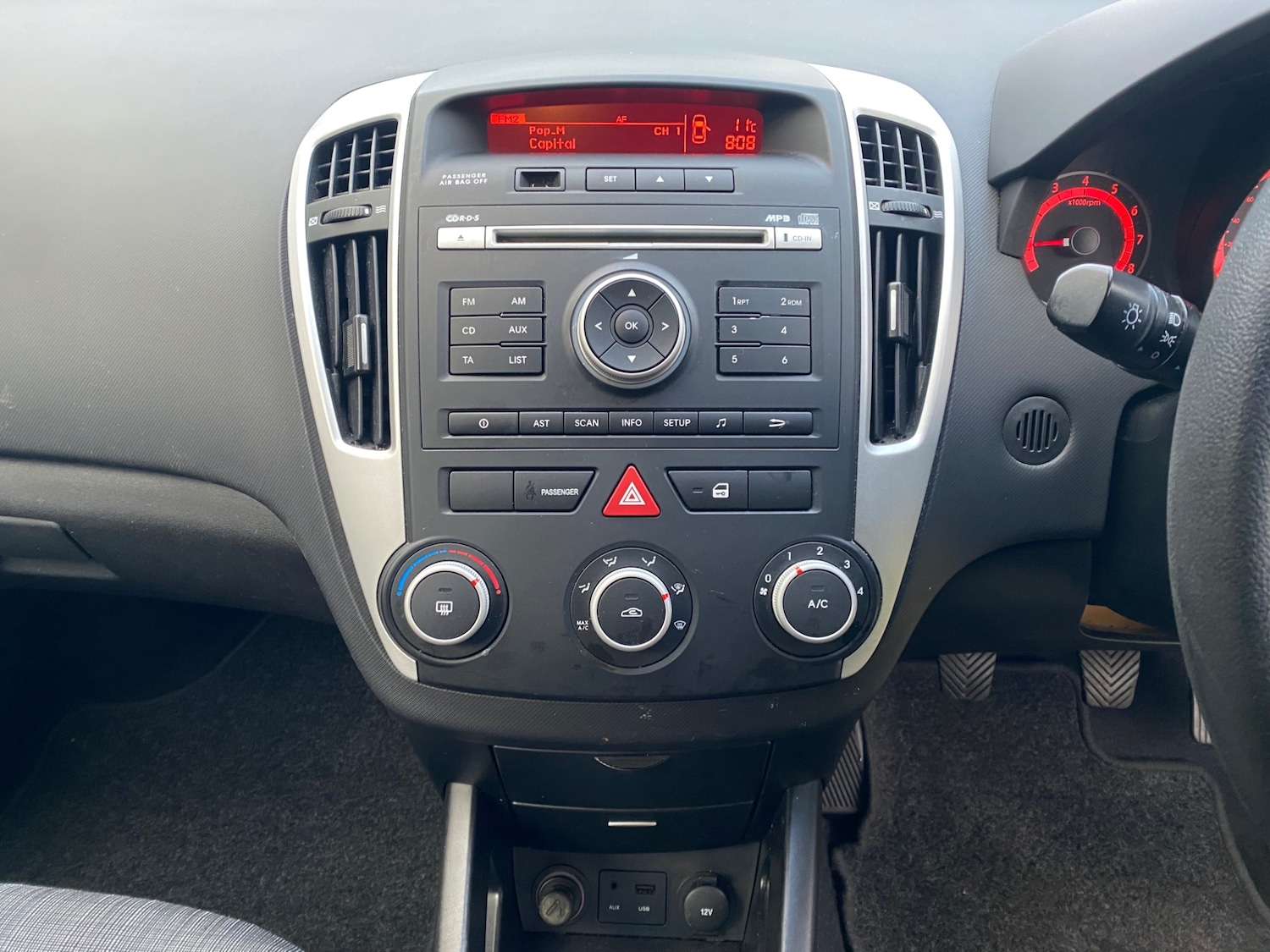 Used Kia Ceed 2010 for sale - 77080940: Photo 9