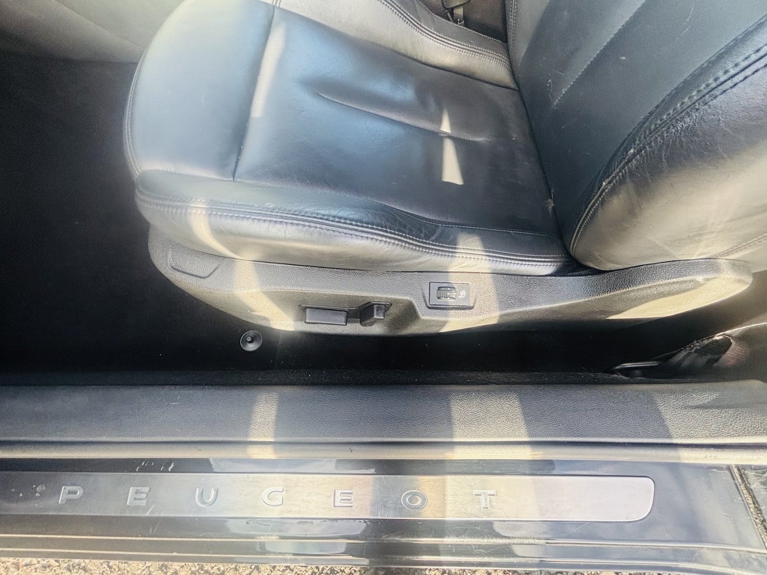 Used Peugeot RCZ 2013 for sale - 76951133: Photo 13