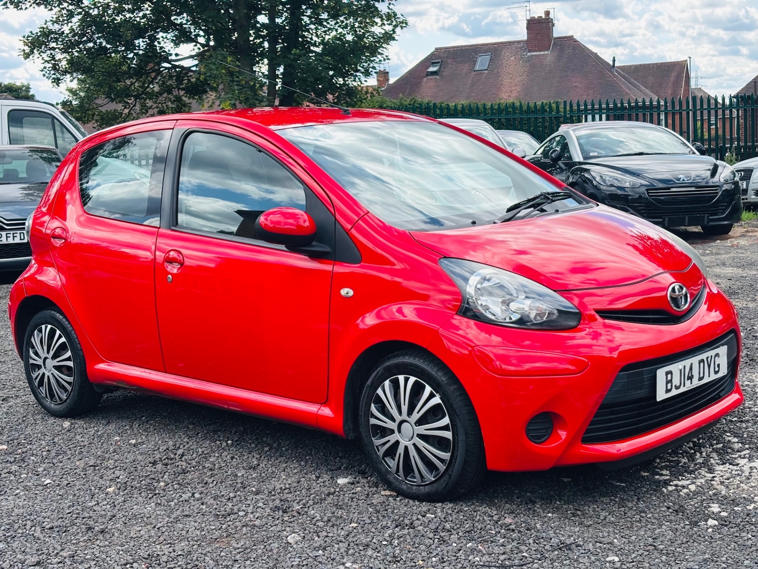 Used Toyota AYGO 2014 for sale - 76544442: Photo 1