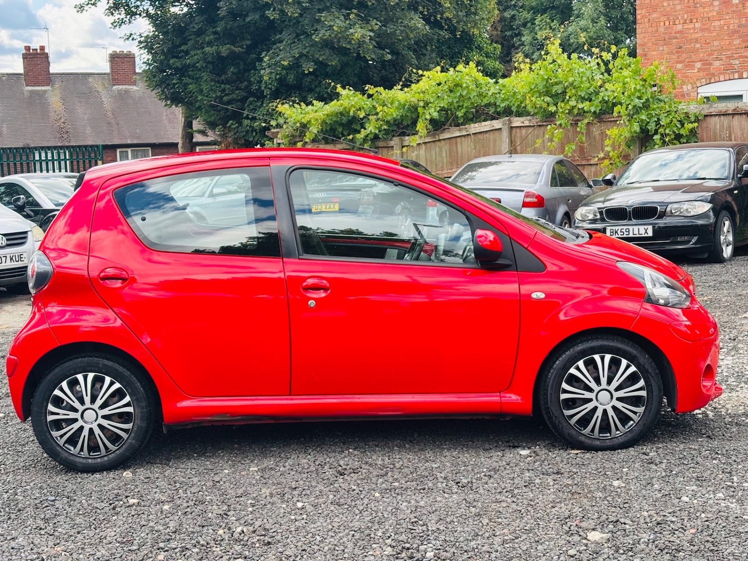 Used Toyota AYGO 2014 for sale - 76544442: Photo 8