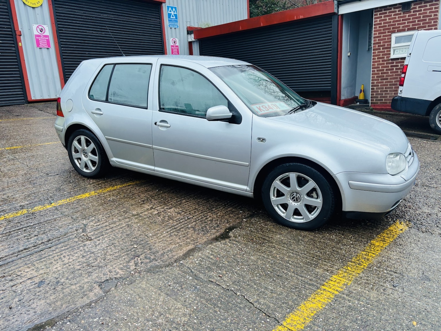 Used Volkswagen Golf 2001 for sale - 77478090: Photo 10