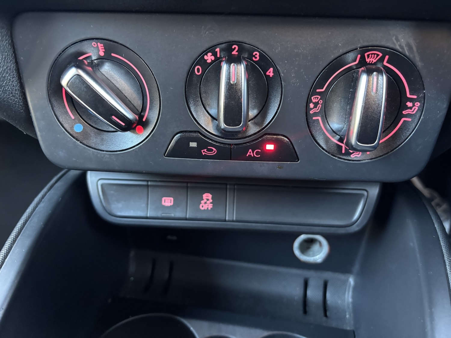 Used Audi A1 2011 for sale - 76878149: Photo 16