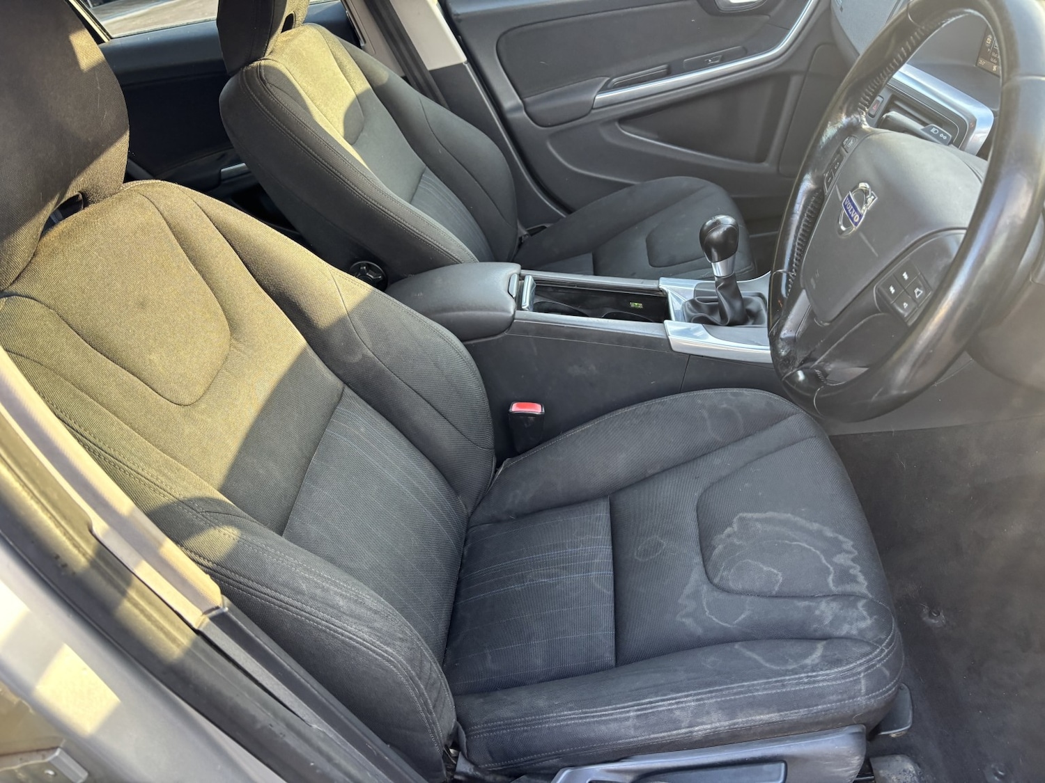 Used Volvo V60 2011 for sale - 76951065: Photo 16