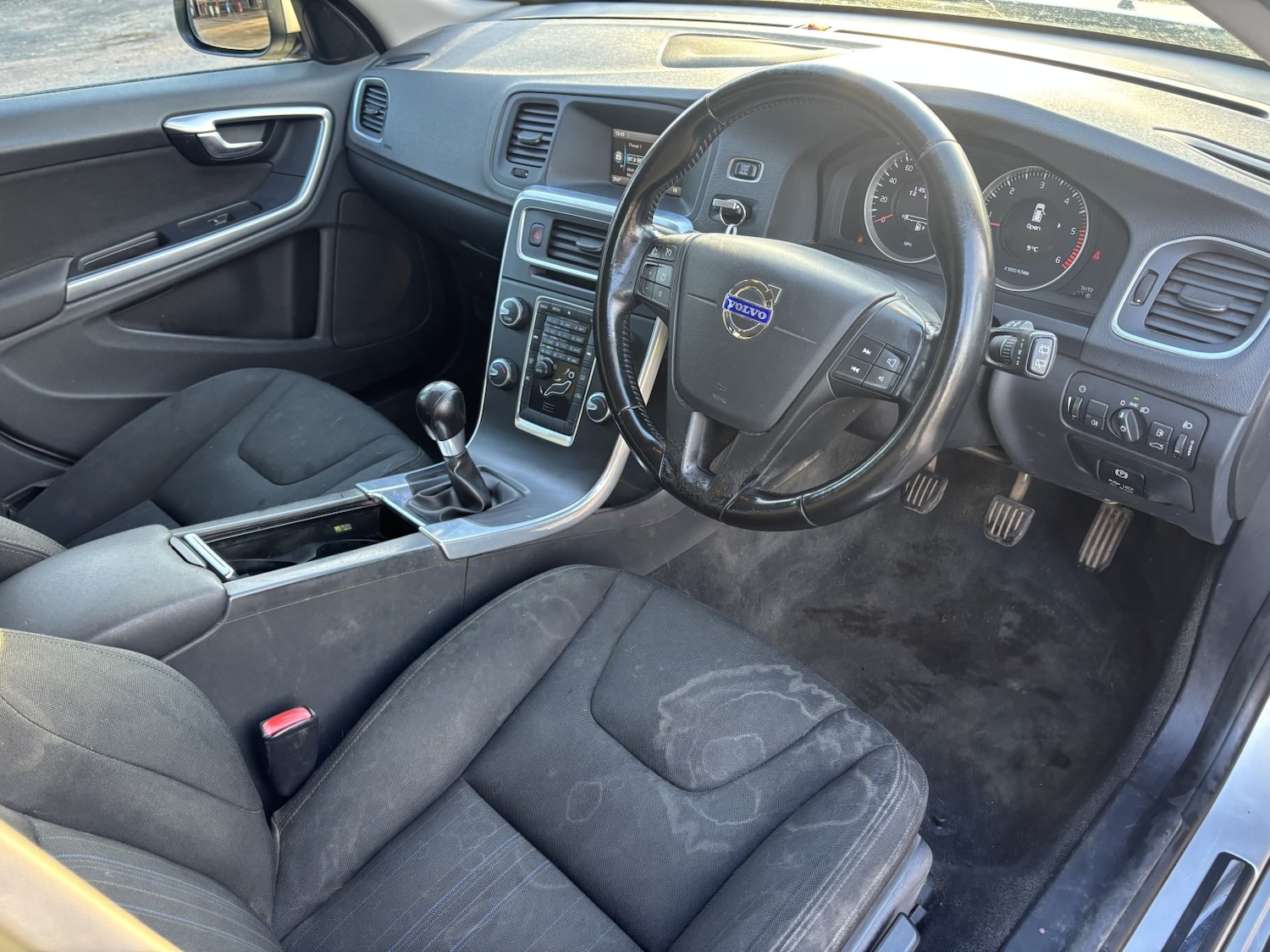 Used Volvo V60 2011 for sale - 76951065: Photo 19