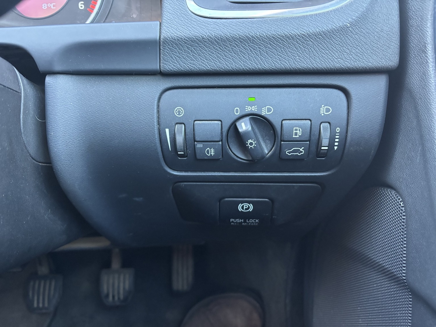 Used Volvo V60 2011 for sale - 76951065: Photo 22