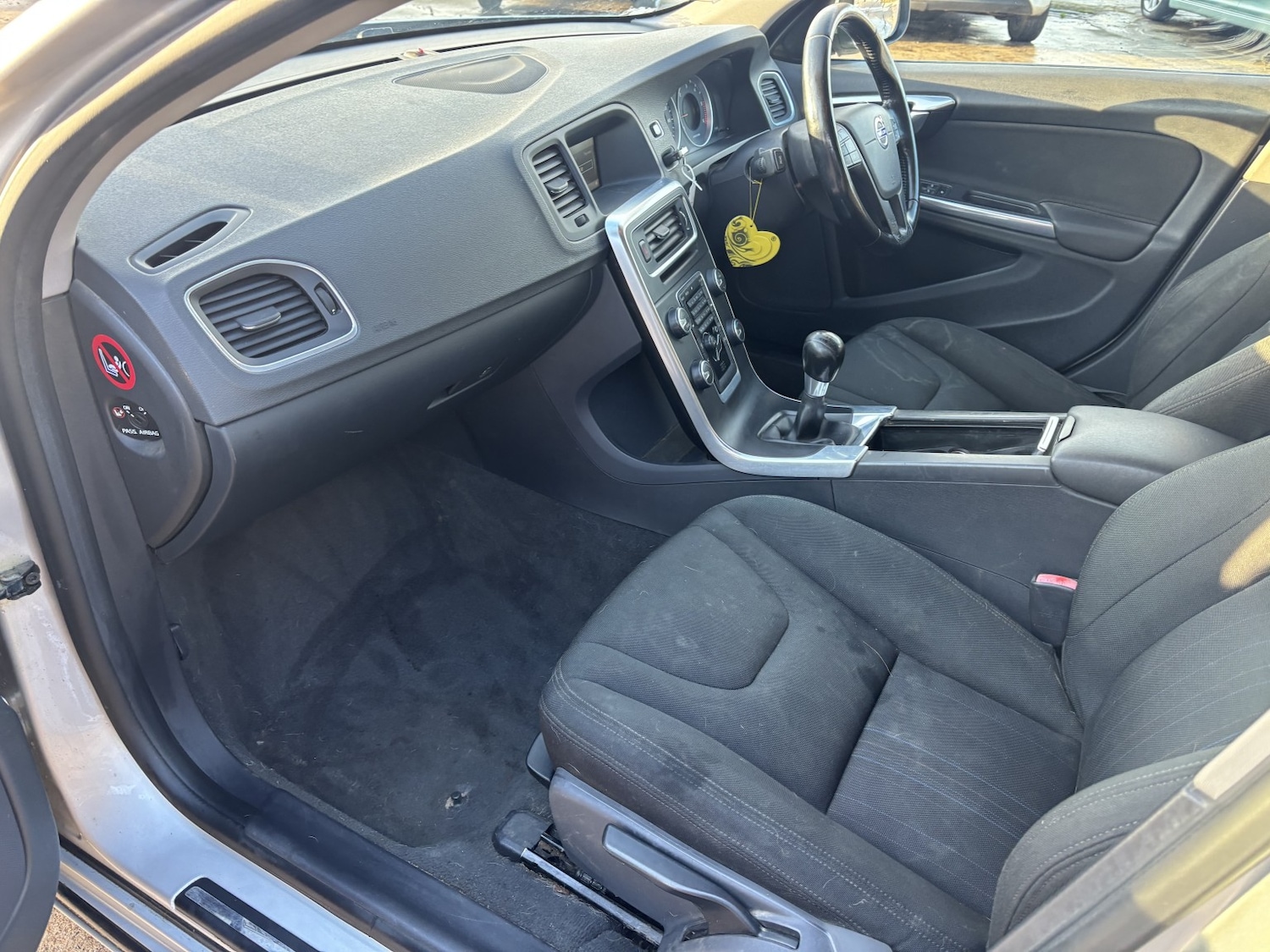 Used Volvo V60 2011 for sale - 76951065: Photo 23