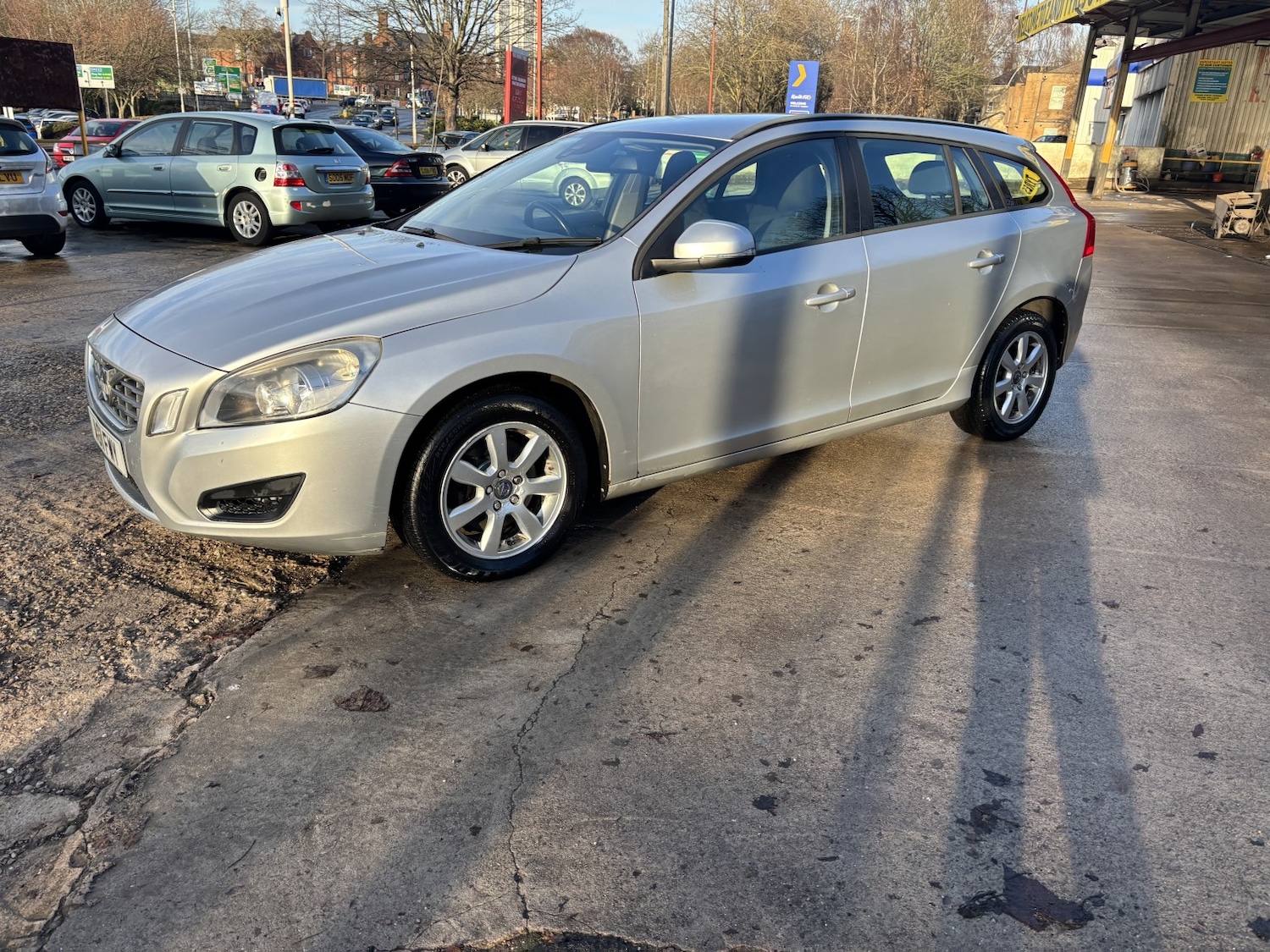 Used Volvo V60 2011 for sale - 76951065: Photo 3