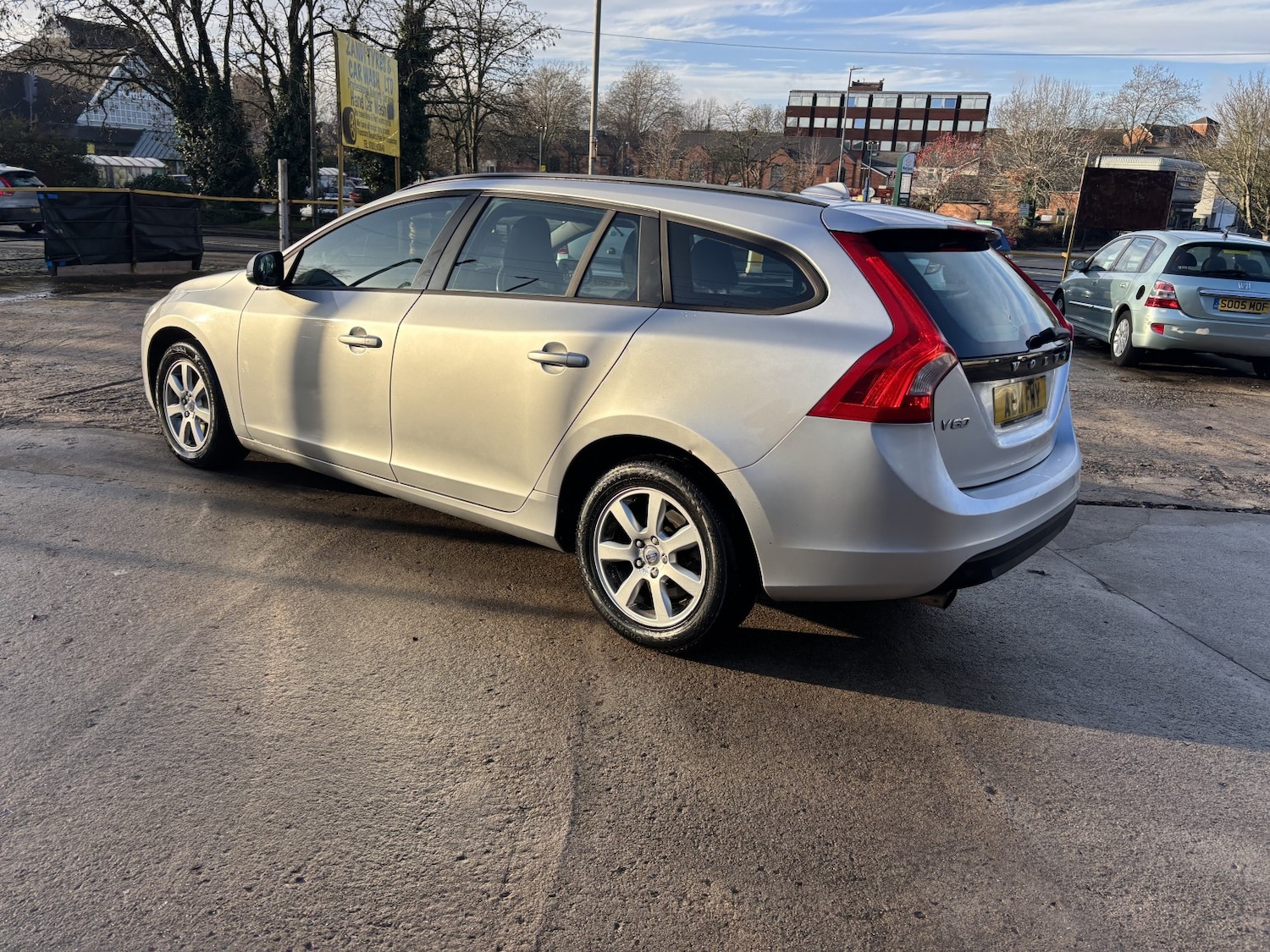 Used Volvo V60 2011 for sale - 76951065: Photo 6