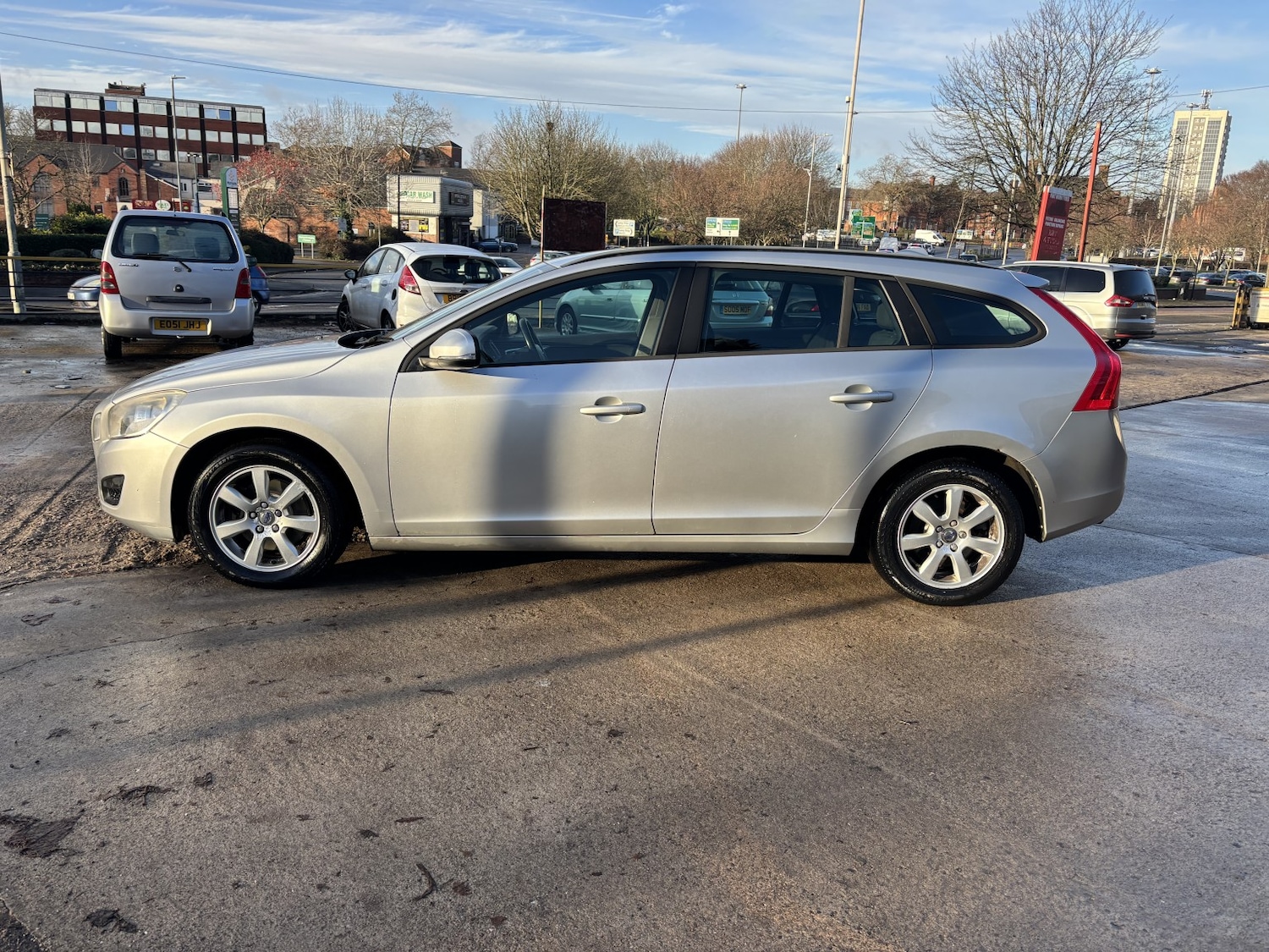 Used Volvo V60 2011 for sale - 78209933: Photo 5
