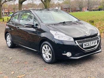 Used Peugeot 208 2014 for sale - 76544406: Photo