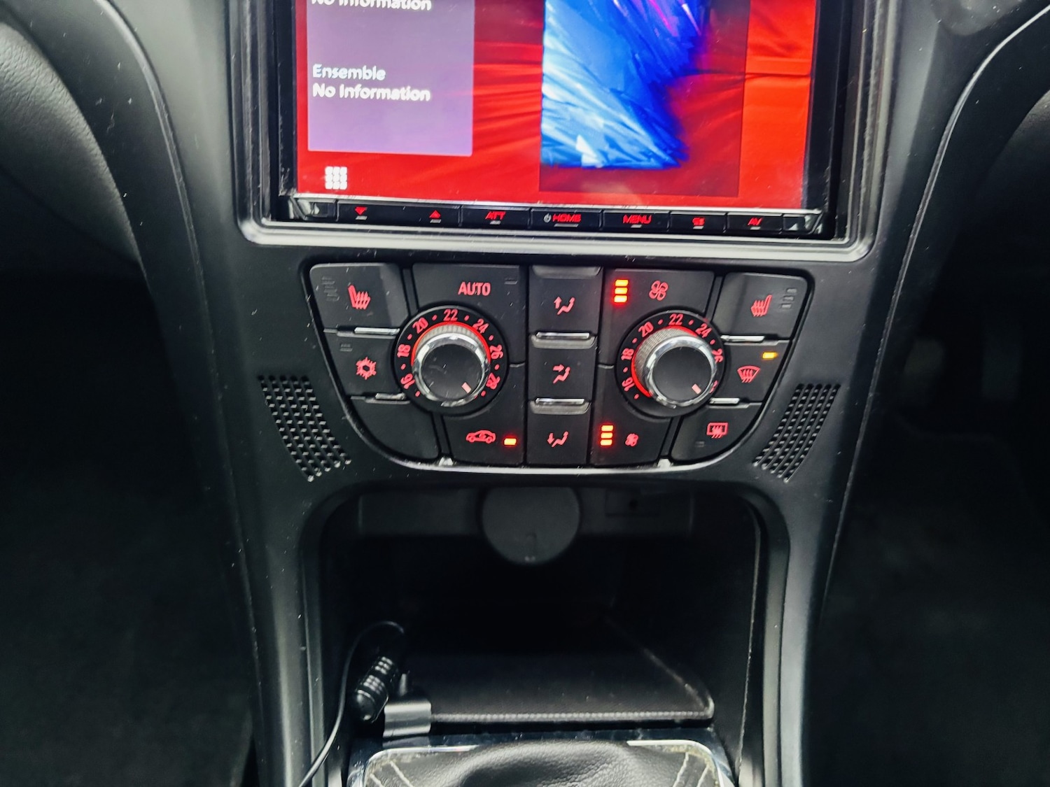 Used Vauxhall Astra 2011 for sale - 77319800: Photo 11