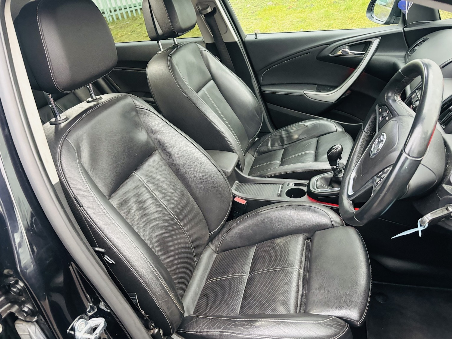 Used Vauxhall Astra 2011 for sale - 77319800: Photo 15