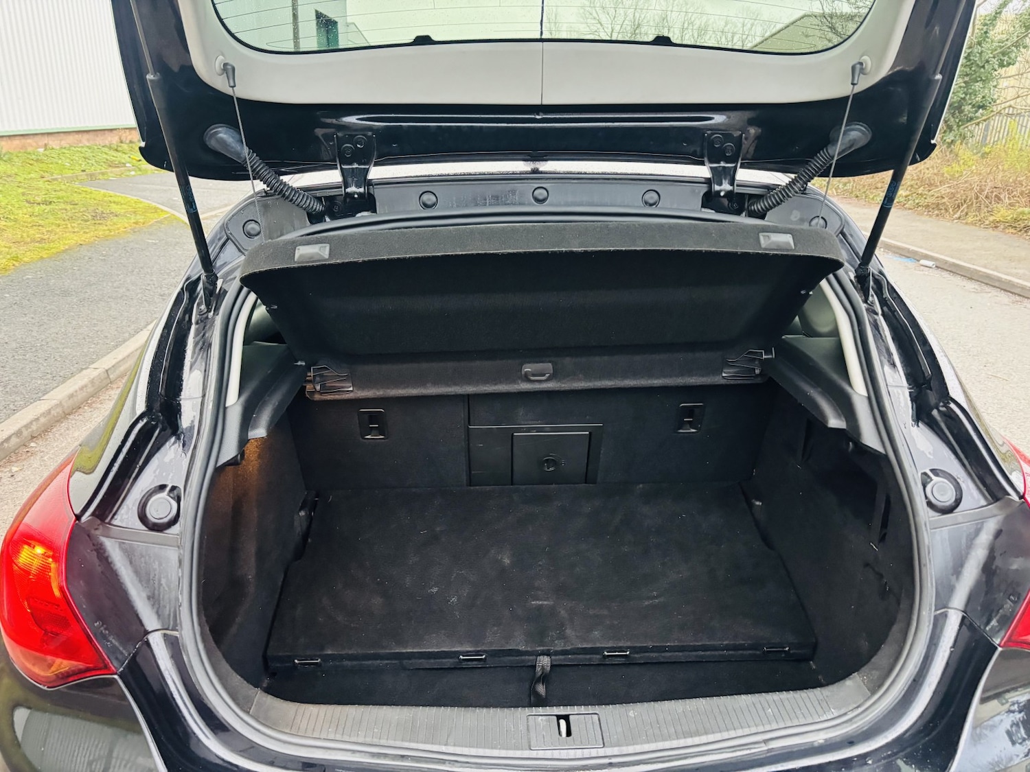 Used Vauxhall Astra 2011 for sale - 77319800: Photo 20