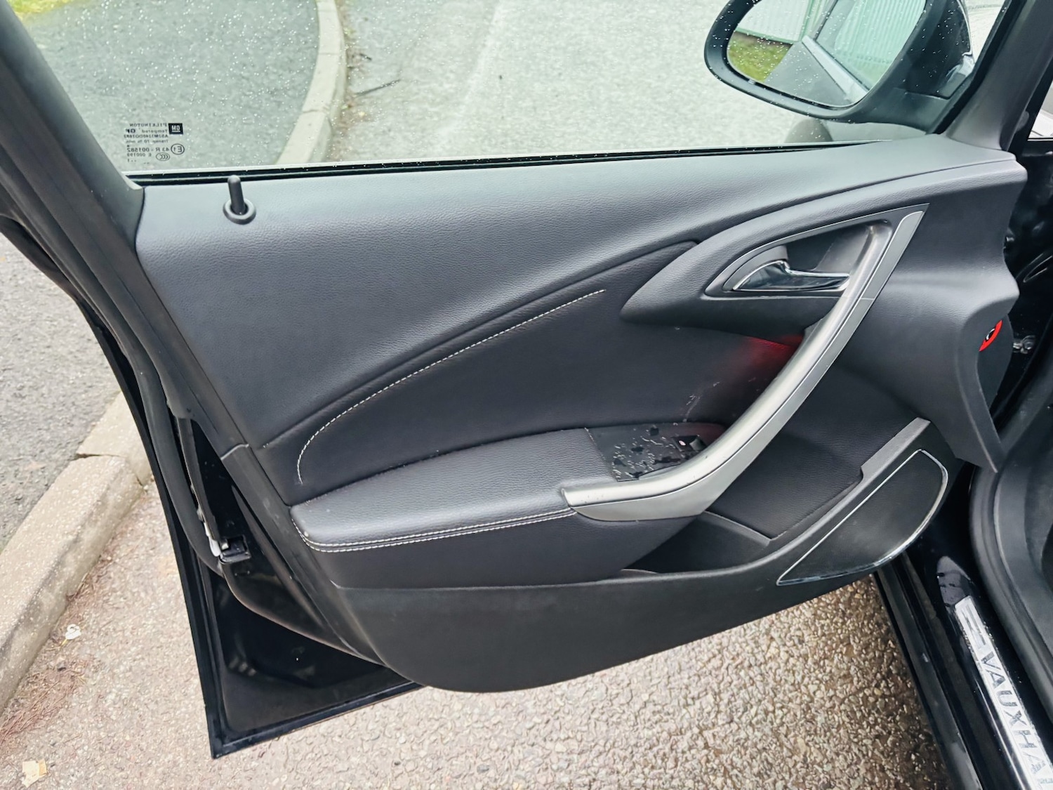 Used Vauxhall Astra 2011 for sale - 77319800: Photo 23