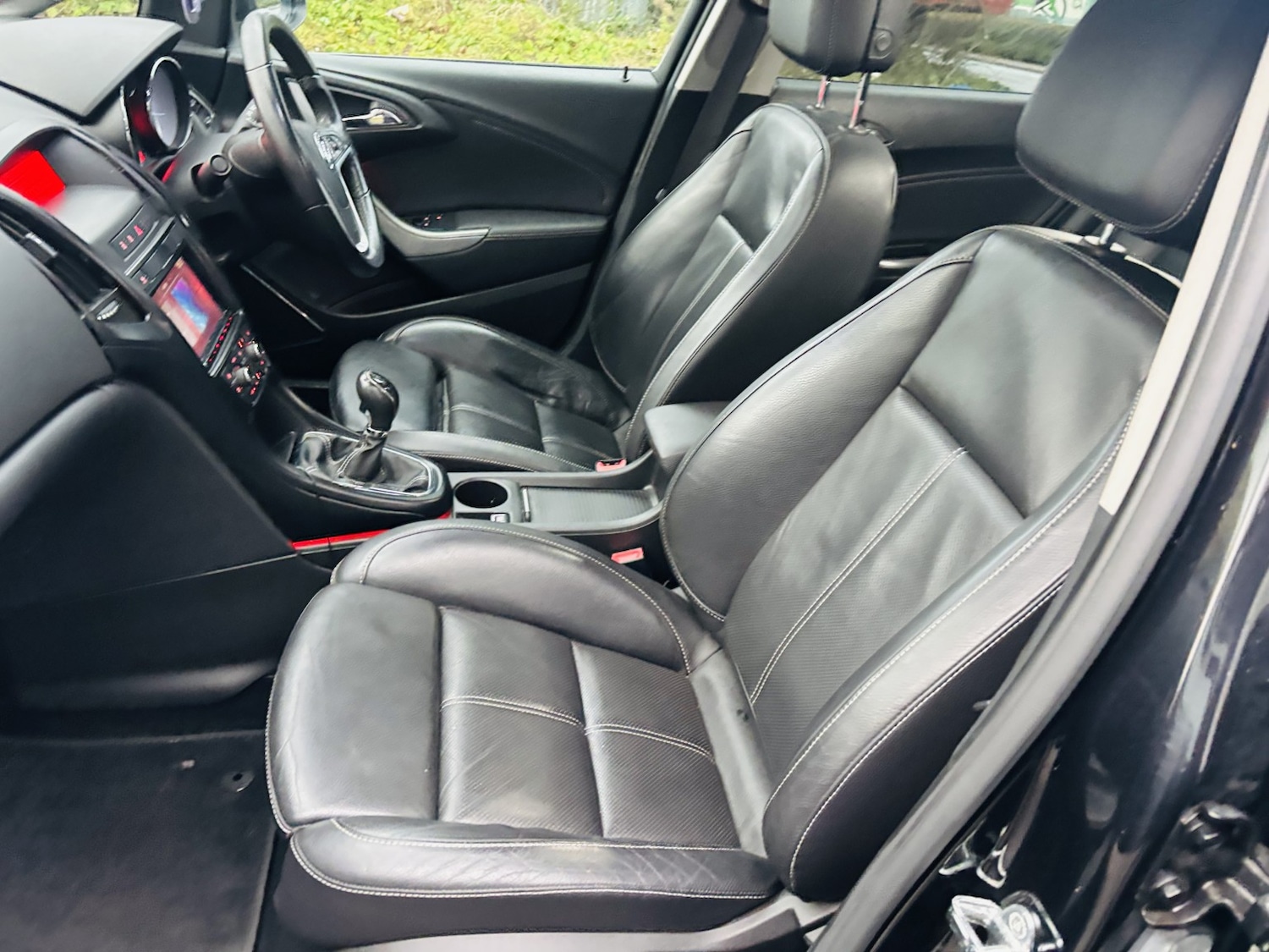 Used Vauxhall Astra 2011 for sale - 77319800: Photo 24