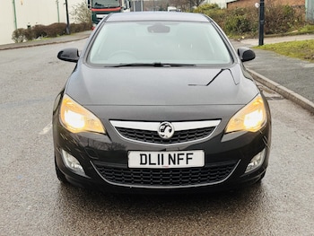 Used Vauxhall Astra 2011 for sale - 77319800: Photo